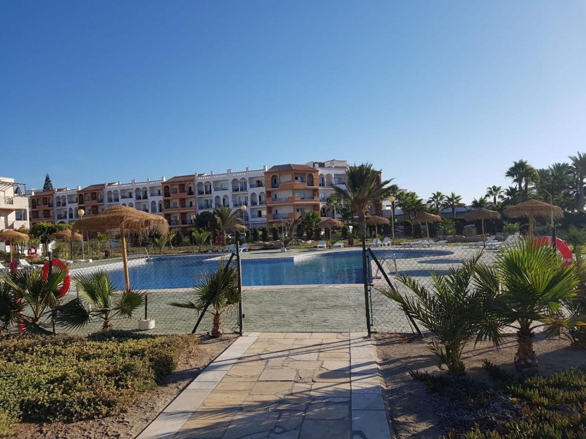 Casa Baja Naturista Con Patio En Primera Linea De Playa Con Piscina Comunitaria! Бера Екстер'єр фото